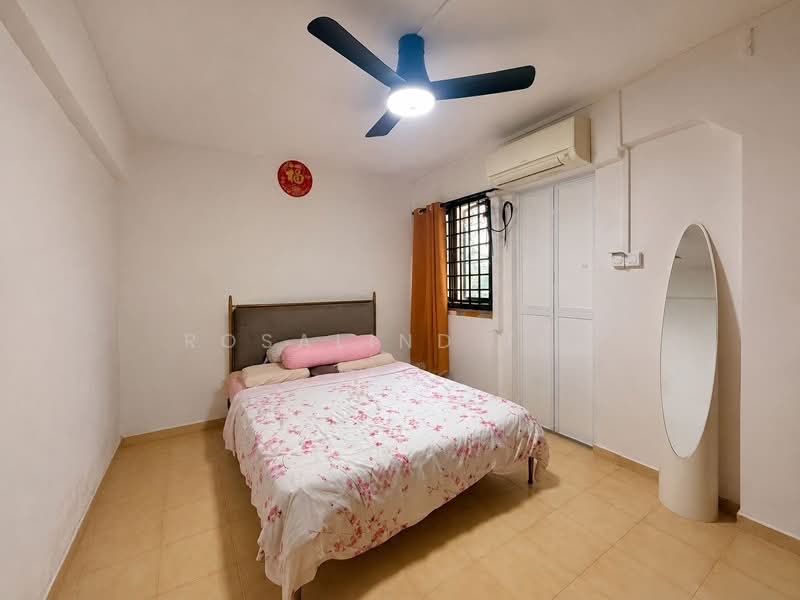 259 Bukit Batok East Avenue 4, 259 Bukit Batok East Avenue 4, 2 Bedrooms, 742 sqft, HDB Flat For Sale, by Rosalind Teo, 500165778 - PropertyGuru.com.sg