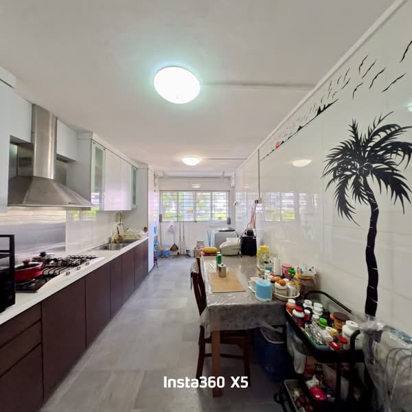 712 Bedok Reservoir Road, 712 Bedok Reservoir Road, 2 Bedrooms, 732 sqft, HDB Flat For Sale, by Justin Zaw, 500165779 - Kitchen - PropertyGuru.com.sg