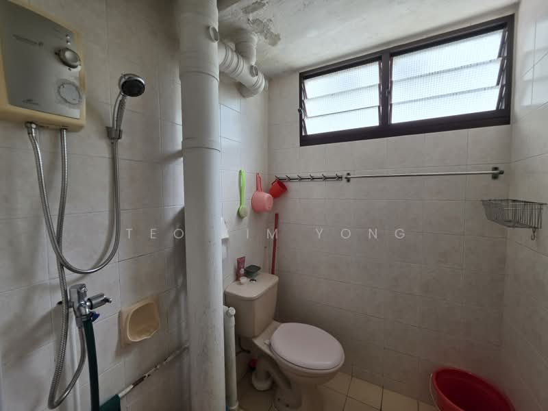 348 Ang Mo Kio Avenue 3, 348 Ang Mo Kio Avenue 3, Room Rental, 100 sqft, HDB Flat For Rent, by Teo Kim Yong, 500165781 - Bathroom - PropertyGuru.com.sg