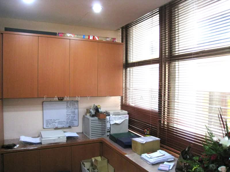 Peninsula Plaza, 111 North Bridge Road, 334 sqft, Other Retail For Sale, by Fanny Gunawan, 500165782 - CommercialGuru.com.sg