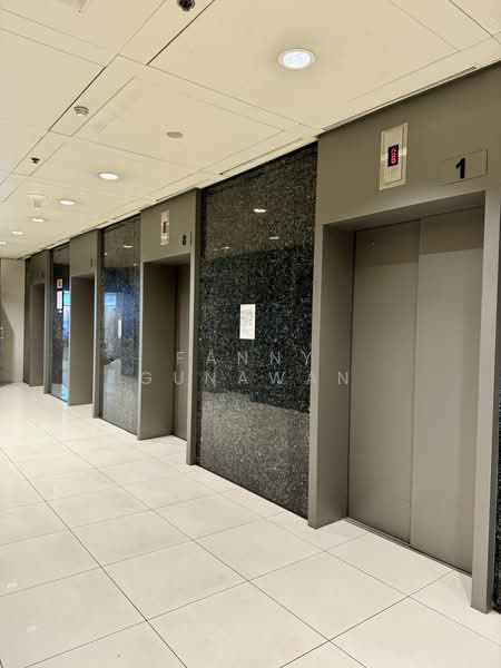 Peninsula Plaza, 111 North Bridge Road, 334 sqft, Other Retail For Sale, by Fanny Gunawan, 500165782 - CommercialGuru.com.sg