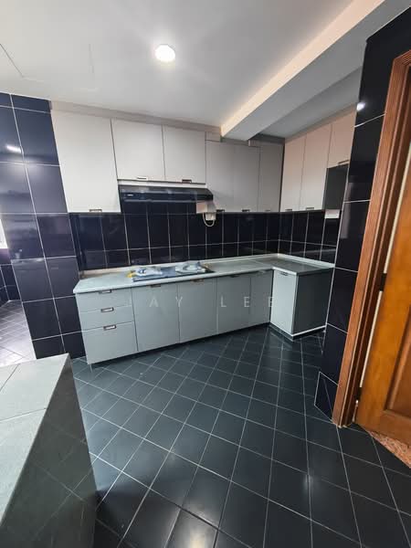 Seraya Lodge, 21 Seraya Road, 5 Bedrooms, 1,980 sqft, Apartment For Rent, by Jay Lee, 500165785 - Kitchen - PropertyGuru.com.sg