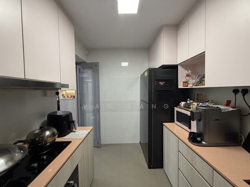 464B Bukit Batok West Avenue 8, 464B Bukit Batok West Avenue 8, 3 Bedrooms, 1,001 sqft, HDB Flat For Sale, by Ivan Kang, 500165793 - Kitchen - PropertyGuru.com.sg