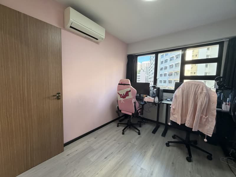 464B Bukit Batok West Avenue 8, 464B Bukit Batok West Avenue 8, 3 Bedrooms, 1,001 sqft, HDB Flat For Sale, by Ivan Kang, 500165793 - Study - PropertyGuru.com.sg