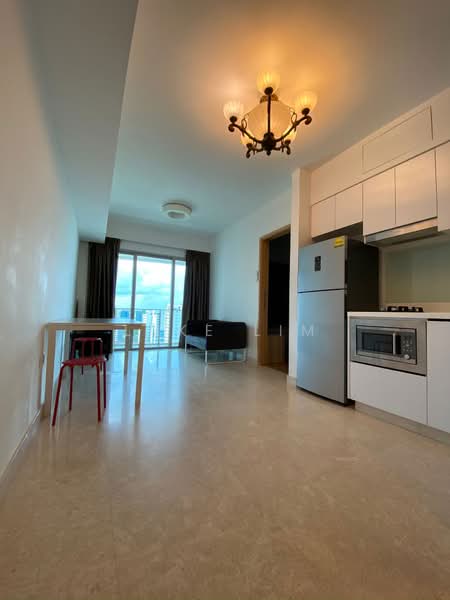 Eight Riversuites, 2 Whampoa East, 2 Bedrooms, 700 sqft, Condominium For Rent, by Luke Lim, 500165795 - Living Room - PropertyGuru.com.sg