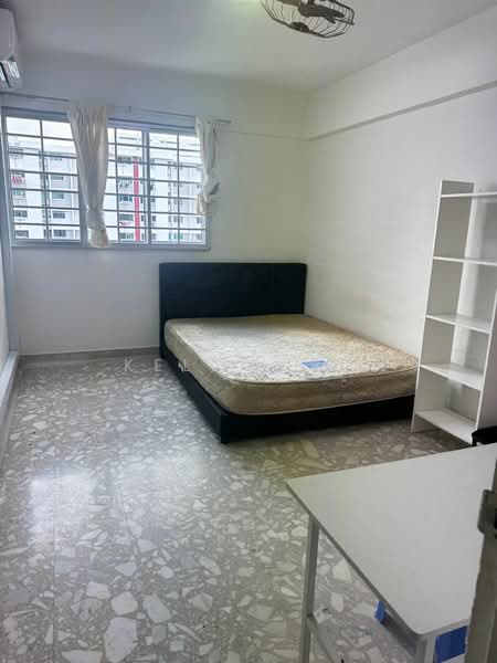 609 Clementi West Street 1, 609 Clementi West Street 1, 3 Bedrooms, 990 sqft, HDB Flat For Rent, by Kelly Lim, 500165797 - Bedroom - PropertyGuru.com.sg