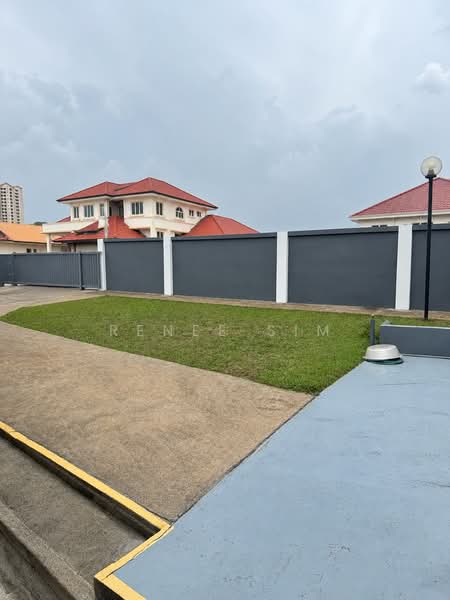 Landed along Serangoon Gardens, Walmer Drive & Alnwick Road, 5 Bedrooms, 2,000 sqft, Semi-Detached House For Sale, by Renee Sim, 500165801 - Exterior - PropertyGuru.com.sg