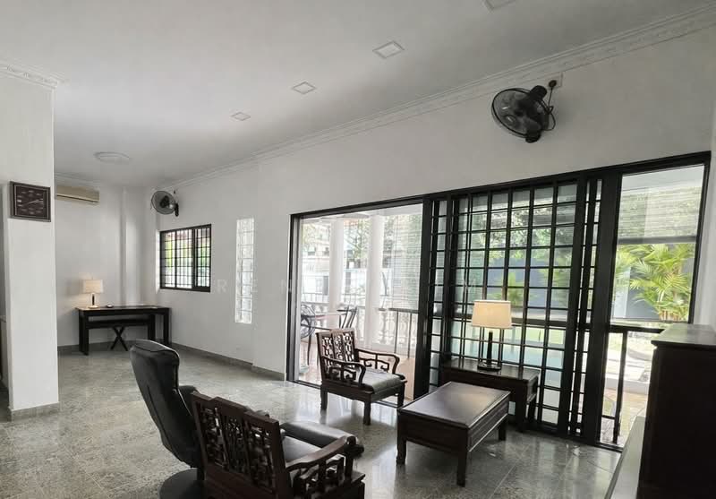 Landed along Serangoon Gardens, Walmer Drive & Alnwick Road, 5 Bedrooms, 2,000 sqft, Semi-Detached House For Sale, by Renee Sim, 500165801 - Living Room - PropertyGuru.com.sg