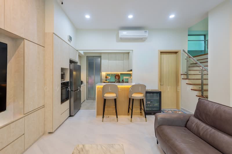 Aston Residence, Jalan Loyang Besar, 6 Bedrooms, 4,715 sqft, Detached House For Sale, by Jovan Alexis Teh, 500165803 - Kitchen - PropertyGuru.com.sg