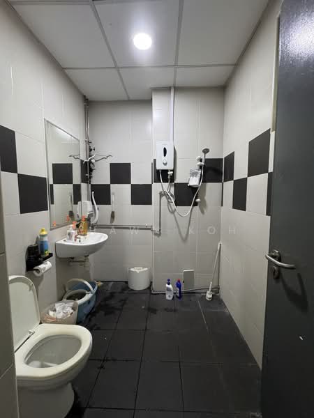 S9, 55 Serangoon North Avenue 4, 1,765 sqft, Light Industrial (B1) For Rent, by Shawn Koh, 500165804 - Bathroom - CommercialGuru.com.sg