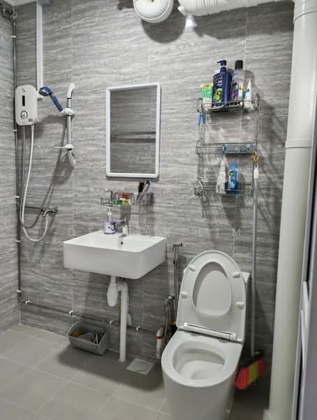 880 Woodlands Street 82, 880 Woodlands Street 82, 3 Bedrooms, 1,130 sqft, HDB Flat For Sale, by Dexter Lim, 500165806 - Bathroom - PropertyGuru.com.sg