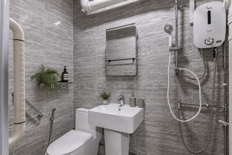 809 Woodlands Street 81, 809 Woodlands Street 81, 3 Bedrooms, 1,389 sqft, HDB Flat For Sale, by Wes Teo, 500165816 - Bathroom - PropertyGuru.com.sg