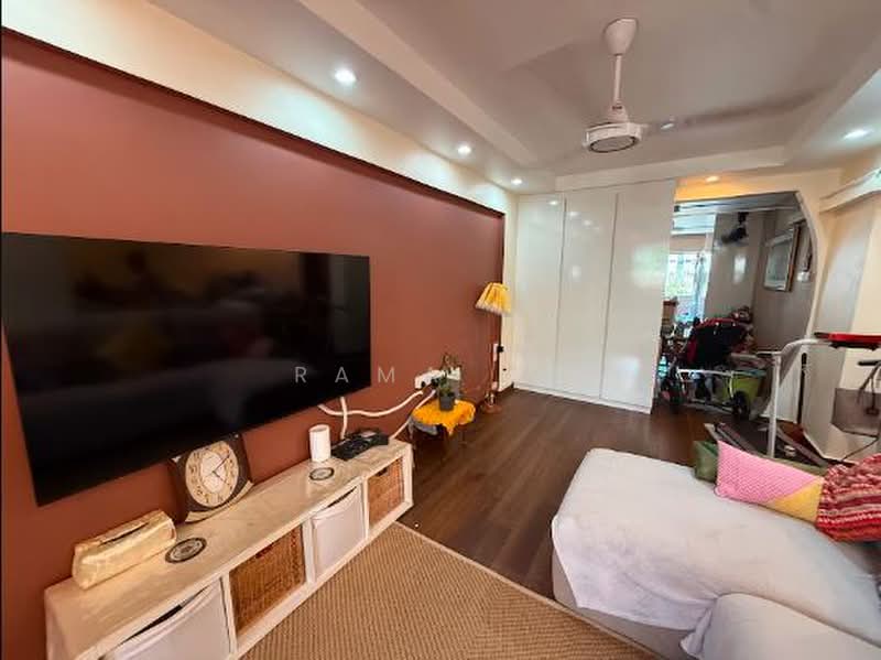 619 Bedok Reservoir Road, 619 Bedok Reservoir Road, 2 Bedrooms, 882 sqft, HDB Flat For Sale, by Rama Mu, 500165823 - Living Room - PropertyGuru.com.sg