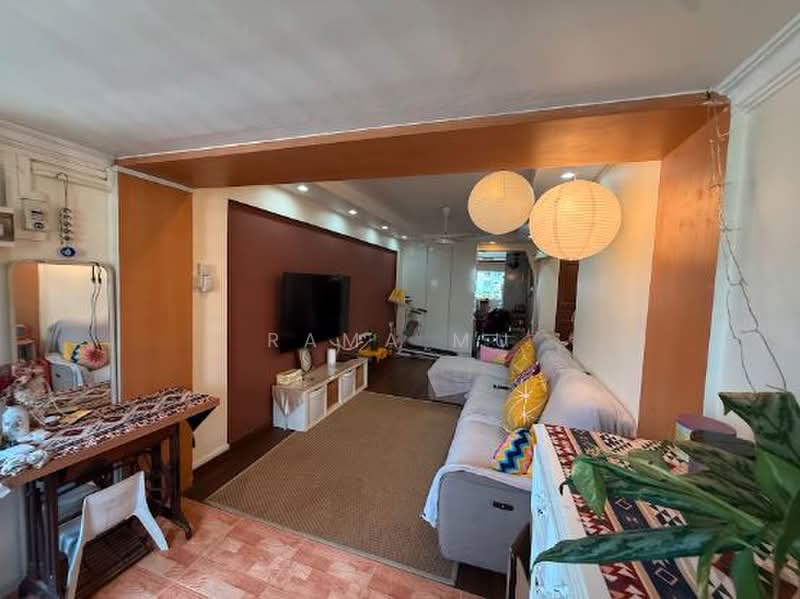 619 Bedok Reservoir Road, 619 Bedok Reservoir Road, 2 Bedrooms, 882 sqft, HDB Flat For Sale, by Rama Mu, 500165823 - Living Room - PropertyGuru.com.sg