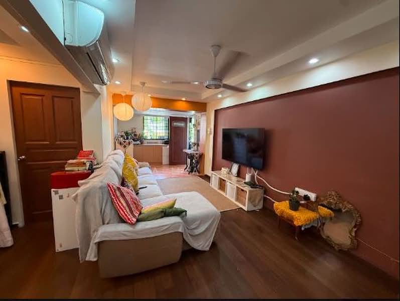 619 Bedok Reservoir Road, 619 Bedok Reservoir Road, 2 Bedrooms, 882 sqft, HDB Flat For Sale, by Rama Mu, 500165823 - Living Room - PropertyGuru.com.sg