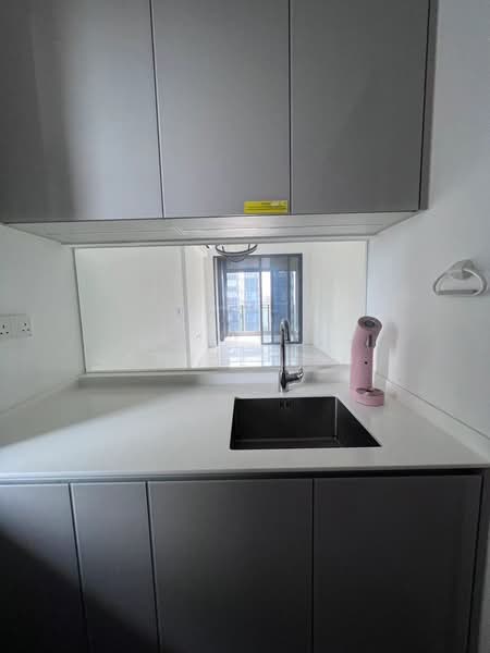 Parc Esta, 904 Sims Avenue, 2 Bedrooms, 840 sqft, Condominium For Sale, by April Liu, 500165825 - Kitchen - PropertyGuru.com.sg