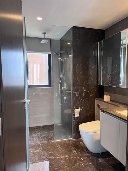 Parc Esta, 904 Sims Avenue, 2 Bedrooms, 840 sqft, Condominium For Sale, by April Liu, 500165825 - Master Bathroom - PropertyGuru.com.sg