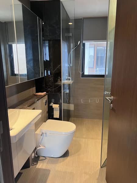 Parc Esta, 904 Sims Avenue, 2 Bedrooms, 840 sqft, Condominium For Sale, by April Liu, 500165825 - Common Bathroom - PropertyGuru.com.sg