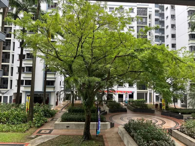 611 Jurong West Street 65, 611 Jurong West Street 65, 3 Bedrooms, 1,001 sqft, HDB Flat For Rent, by Ben Chew, 500165827 - Exterior - PropertyGuru.com.sg