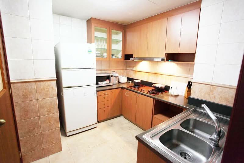 East Meadows, 30 Tanah Merah Kechil Road, 3 Bedrooms, 1,238 sqft, Condominium For Sale, by Jolene Chiang, 500165830 - Kitchen - PropertyGuru.com.sg