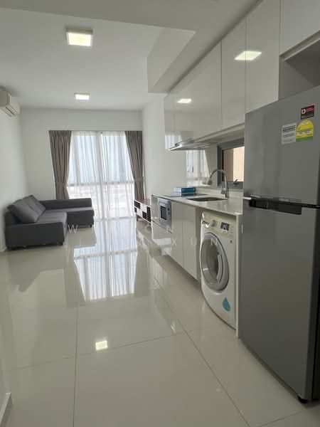 Bedok Residences, 24 Bedok North Drive, 1 Bedroom, 592 sqft, Condominium For Rent, by Wilson Lai You Xun, 500165836 - Living Room - PropertyGuru.com.sg