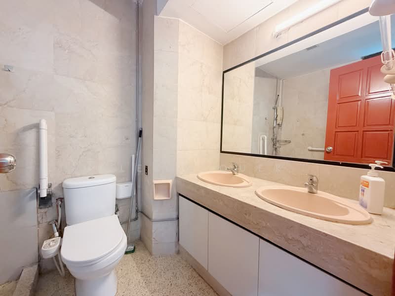 The Morningside, 1 Jalan Kuala, 3 Bedrooms, 1,302 sqft, Condominium For Sale, by Alexis Quek, 500165838 - Master Bathroom - PropertyGuru.com.sg