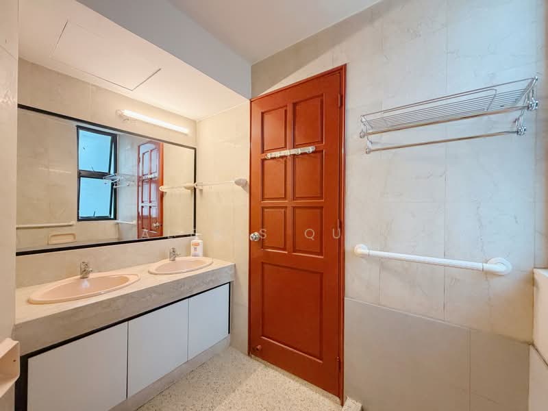 The Morningside, 1 Jalan Kuala, 3 Bedrooms, 1,302 sqft, Condominium For Sale, by Alexis Quek, 500165838 - Master Bathroom - PropertyGuru.com.sg