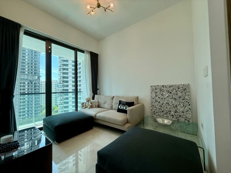 8 Saint Thomas, 8 Saint Thomas Walk, 1 Bedroom, 420 sqft, Condominium For Rent, by Chloe Leong (廖欣燕), 500165846 - Living Room - PropertyGuru.com.sg