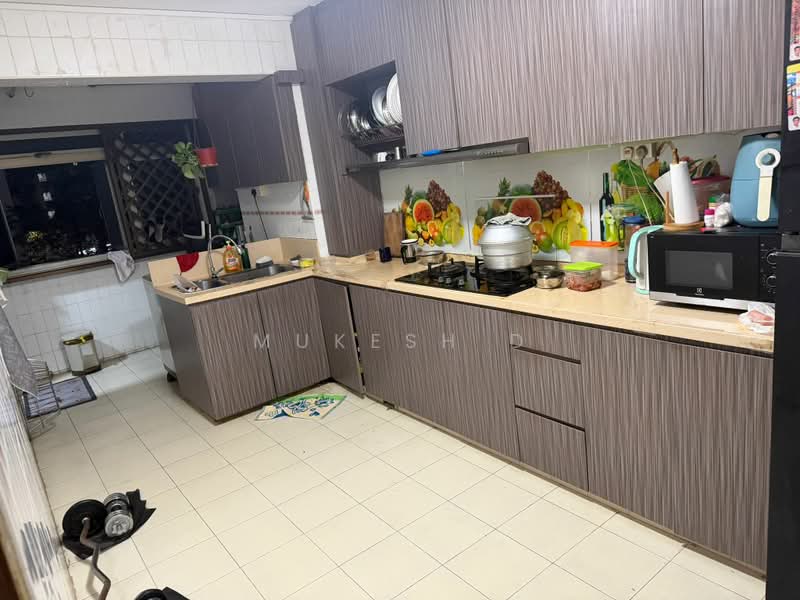 953 Jurong West Street 91, 953 Jurong West Street 91, 3 Bedrooms, 1,100 sqft, HDB Flat For Sale, by Mukesh D, 500165850 - Kitchen - PropertyGuru.com.sg