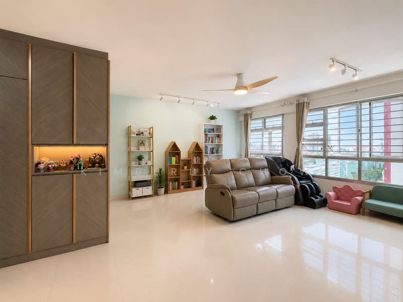 228B Ang Mo Kio Street 23, 228B Ang Mo Kio Street 23, 3 Bedrooms, 1,216 sqft, HDB Flat For Sale, by Kimberly Chow, 500165858 - Living Room - PropertyGuru.com.sg
