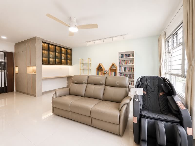 228B Ang Mo Kio Street 23, 228B Ang Mo Kio Street 23, 3 Bedrooms, 1,216 sqft, HDB Flat For Sale, by Kimberly Chow, 500165858 - Living Room - PropertyGuru.com.sg