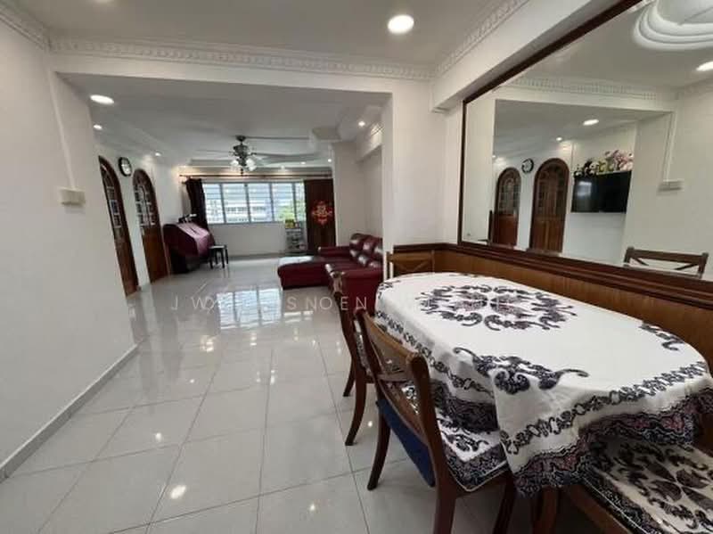 352 Choa Chu Kang Central, 352 Choa Chu Kang Central, 3 Bedrooms, 1,130 sqft, HDB Flat For Sale, by Wilson Mah, 500165861 - Living Room - PropertyGuru.com.sg