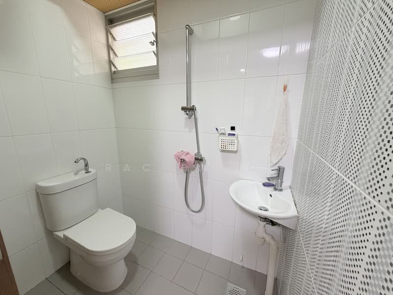 79 Dawson Road, 79 Dawson Road, Room Rental, 105 sqft, HDB Flat For Rent, by Rachel Goh, 500165877 - Bathroom - PropertyGuru.com.sg