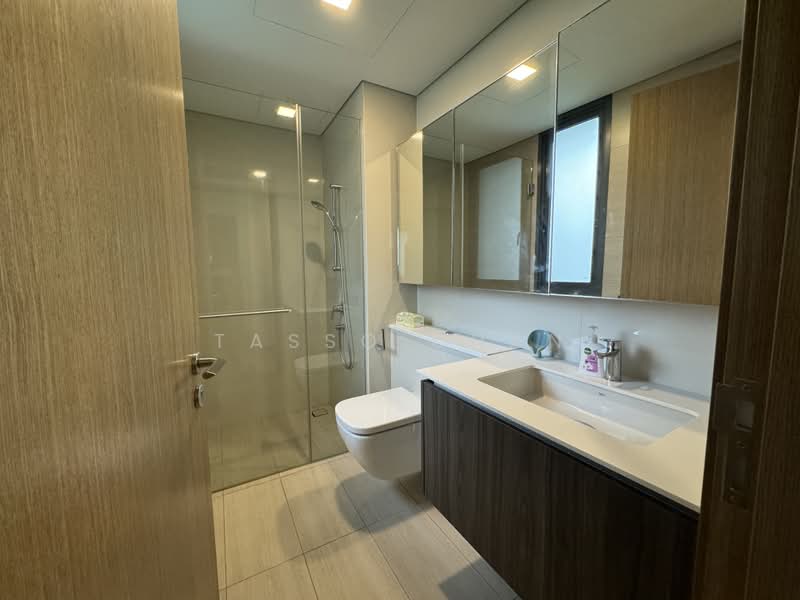 Lakeville, 7 jurong lake link, 4 Bedrooms, 1,302 sqft, Condominium For Rent, by Tasso Chan, 500165879 - Bathroom - PropertyGuru.com.sg