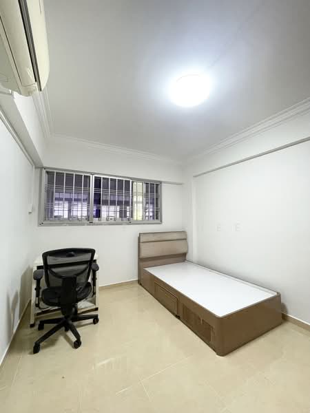 269 Tampines Street 21, 269 Tampines Street 21, 2 Bedrooms, 850 sqft, HDB Flat For Sale, by Caden Chee, 500165884 - Common Bedroom - PropertyGuru.com.sg