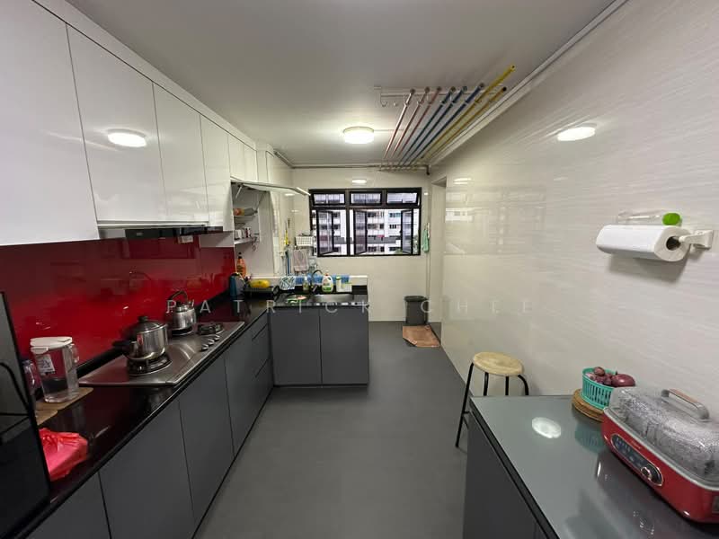 360 Bukit Batok Street 31, 360 Bukit Batok Street 31, 3 Bedrooms, 1,065 sqft, HDB Flat For Sale, by Patrick Chee, 500165889 - Kitchen - PropertyGuru.com.sg