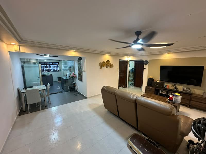 360 Bukit Batok Street 31, 360 Bukit Batok Street 31, 3 Bedrooms, 1,065 sqft, HDB Flat For Sale, by Patrick Chee, 500165889 - Living Room - PropertyGuru.com.sg
