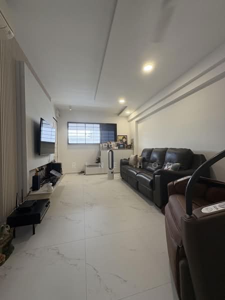853 Tampines Street 83, 853 Tampines Street 83, 2 Bedrooms, 796 sqft, HDB Flat For Sale, by Irene Ho, 500165895 - Living Room - PropertyGuru.com.sg