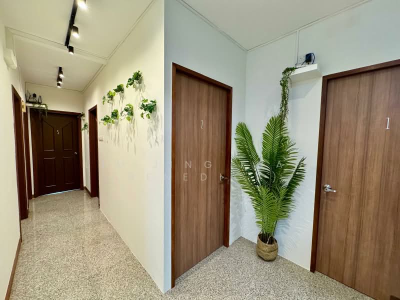 Maysprings, 6 Petir Road, Room Rental, 200 sqft, Apartment For Rent, by Lim Jing Tuan (Benedict), 500165898 - Corridor - PropertyGuru.com.sg