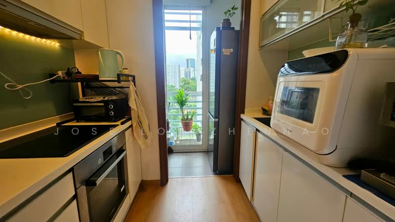 D'Ixoras, 23 Minbu Road, 2 Bedrooms, 840 sqft, Apartment For Sale, by Jose Loh Zhenhao, 500165904 - Kitchen - PropertyGuru.com.sg