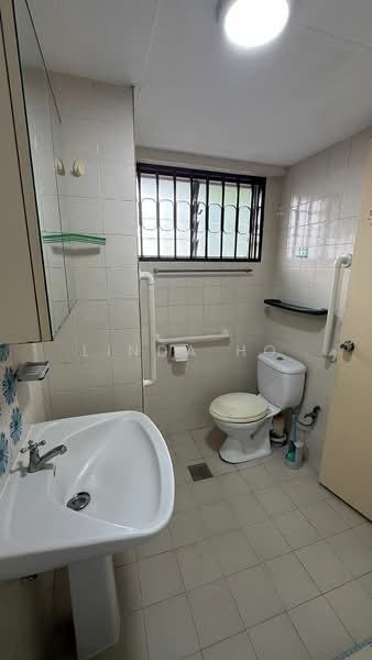 Pine Grove, 1L Pine Grove, Room Rental, 120 sqft, Condominium For Rent, by Linda Ho, 500165905 - Bathroom - PropertyGuru.com.sg