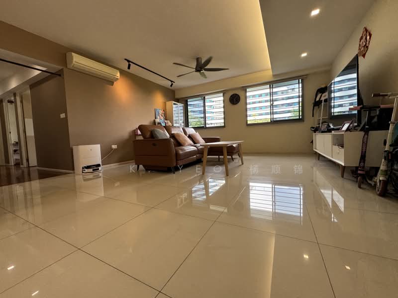 310C Punggol Walk, 310C Punggol Walk, 3 Bedrooms, 1,206 sqft, HDB Flat For Sale, by S. K. Yeo 杨顺锦, 500165908 - Living Room - PropertyGuru.com.sg