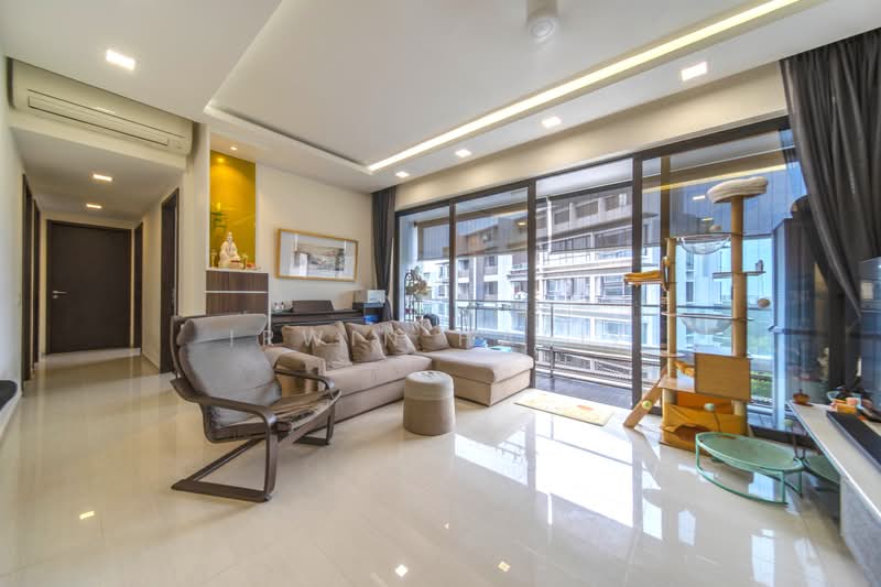 D'Nest, 145 Pasir Ris Grove, 4 Bedrooms, 1,410 sqft, Condominium For Sale, by Irwin Hafiz, 500165910 - Living Room - PropertyGuru.com.sg