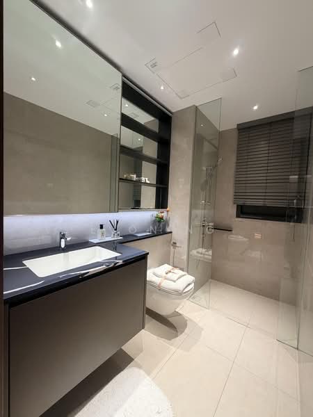 One Marina Gardens, 3 Marina Gardens Lane, 3 Bedrooms, 1,173 sqft, Apartment For Sale, by Evon Ng, 500165914 - Bathroom - PropertyGuru.com.sg