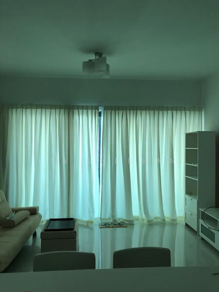 Soleil @ Sinaran, 6 Sinaran Drive, 2 Bedrooms, 958 sqft, Condominium For Sale, by Lee Sherman, 500165922 - Living Room - PropertyGuru.com.sg