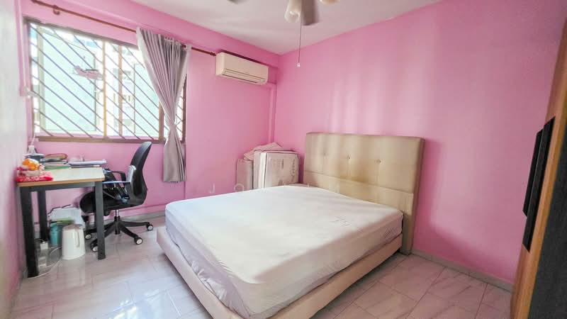637 Hougang Avenue 8, 637 Hougang Avenue 8, 3 Bedrooms, 904 sqft, HDB Flat For Sale, by Jo Lim, 500165925 - Bedroom - PropertyGuru.com.sg