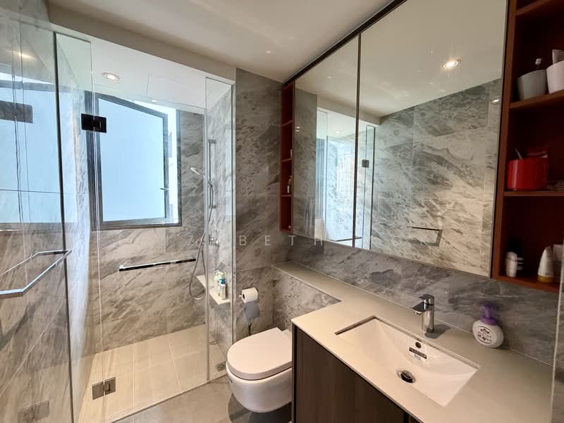 Clavon, 6 Clementi Avenue 1, 4 Bedrooms, 1,582 sqft, Condominium For Sale, by Elizabeth Mok, 500165931 - Common bathroom - PropertyGuru.com.sg