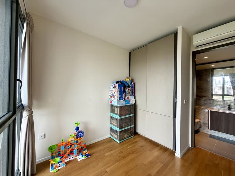 Clavon, 6 Clementi Avenue 1, 4 Bedrooms, 1,582 sqft, Condominium For Sale, by Elizabeth Mok, 500165931 - Junior Master - PropertyGuru.com.sg
