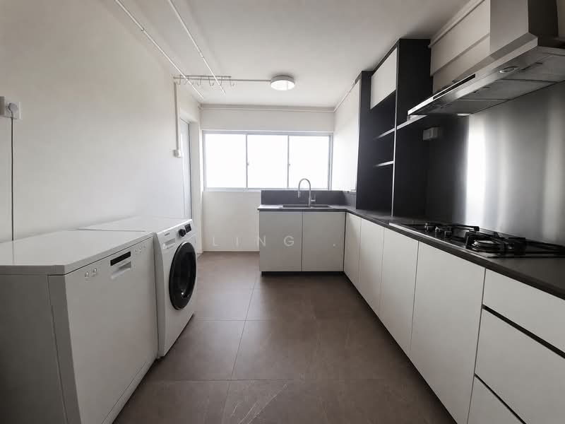 225 Serangoon Avenue 4, 225 Serangoon Avenue 4, 2 Bedrooms, 721 sqft, HDB Flat For Sale, by Ling ., 500165938 - Kitchen - PropertyGuru.com.sg