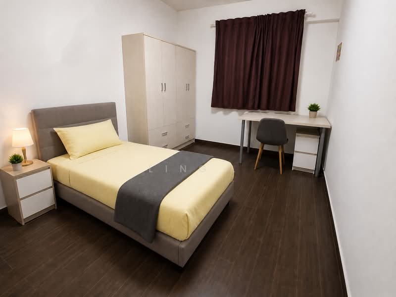 225 Serangoon Avenue 4, 225 Serangoon Avenue 4, 2 Bedrooms, 721 sqft, HDB Flat For Sale, by Ling ., 500165938 - Bedroom - PropertyGuru.com.sg